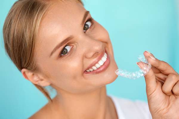 A Cosmetic Dentist Explains Benefits of Clear Aligners from Dazzling Smile Dental Group in Bayside, NY