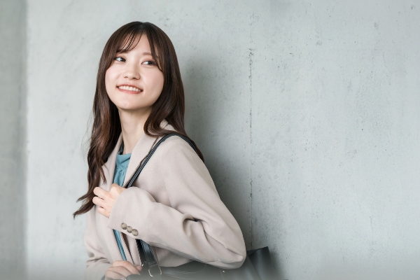 Cosmetic Dental Services: What To Expect From A Smile Makeover